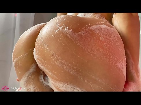 ❤️ Brunette شاور میں شدید orgasm کے لئے وائبریٹر کے ساتھ بلی میں مشت زنی کرتی ہے۔ مقعد فحش  ️❤